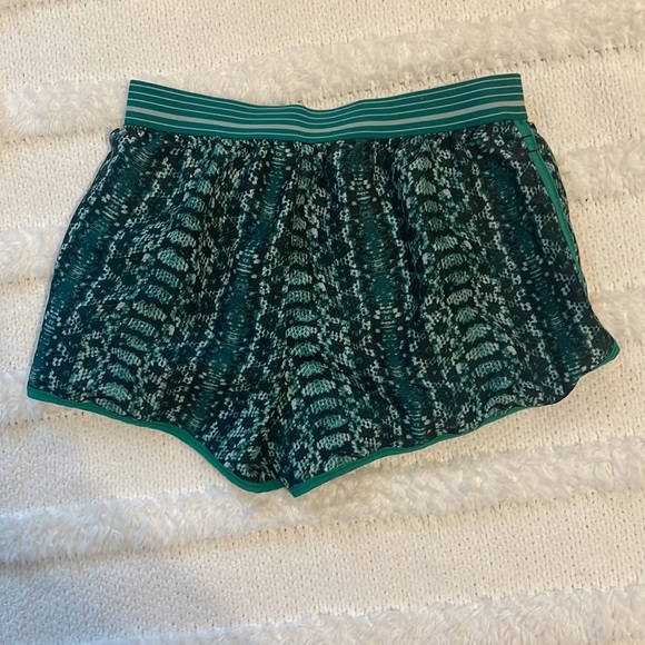 Under armor shorts athletic lined panties pocket teal green women size S small - Picture 3 of 8